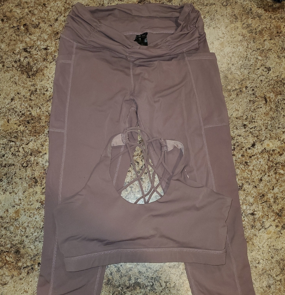 CVG Dusty Rose Bra & Leggings Set Size Med